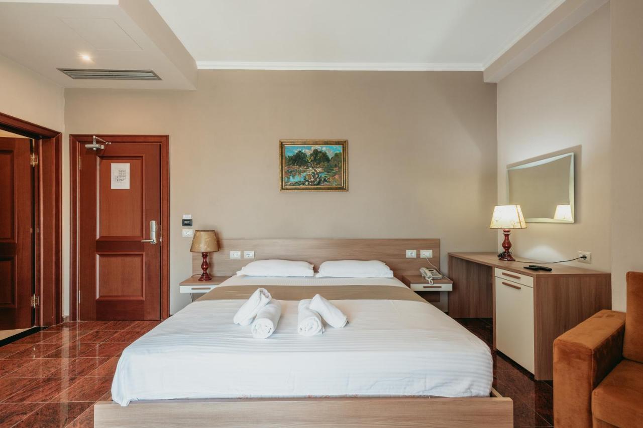 Fishta Hotel & Apartments Velipojë エクステリア 写真